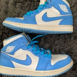 2013!! - Jordan 1 Mid UNC